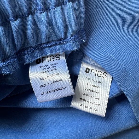 FIGS Large Scrubs Set - Picture 8 of 8